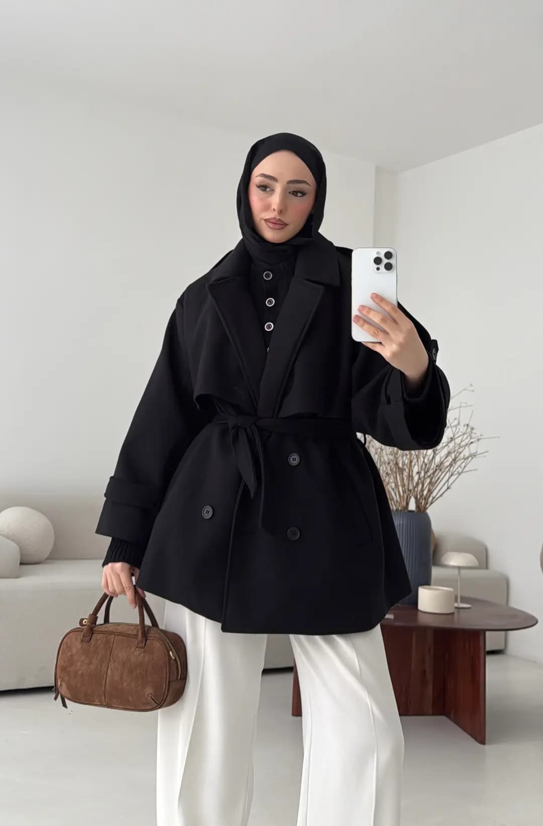 Siyah Düğmeli Kol Manşetli Kaşe Kaban