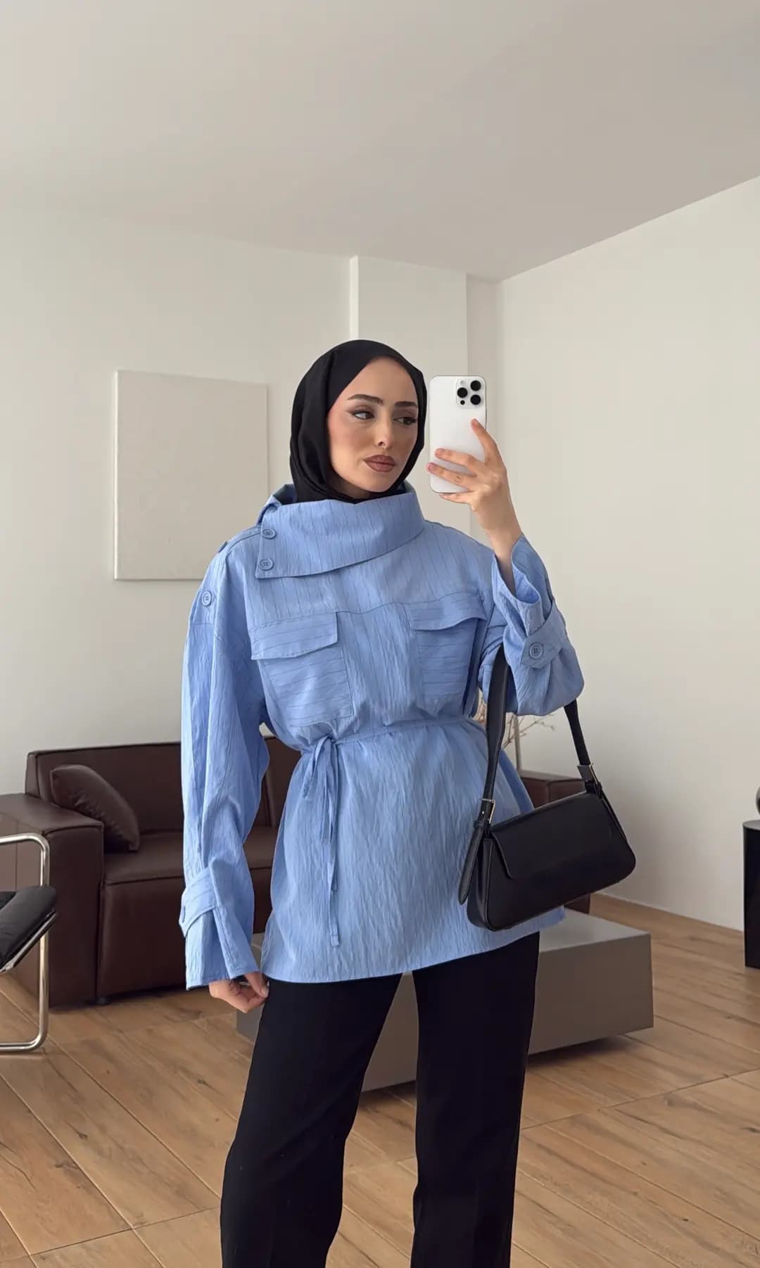 Yakası Düğme Detaylı Çizgili Gömlek Mavi