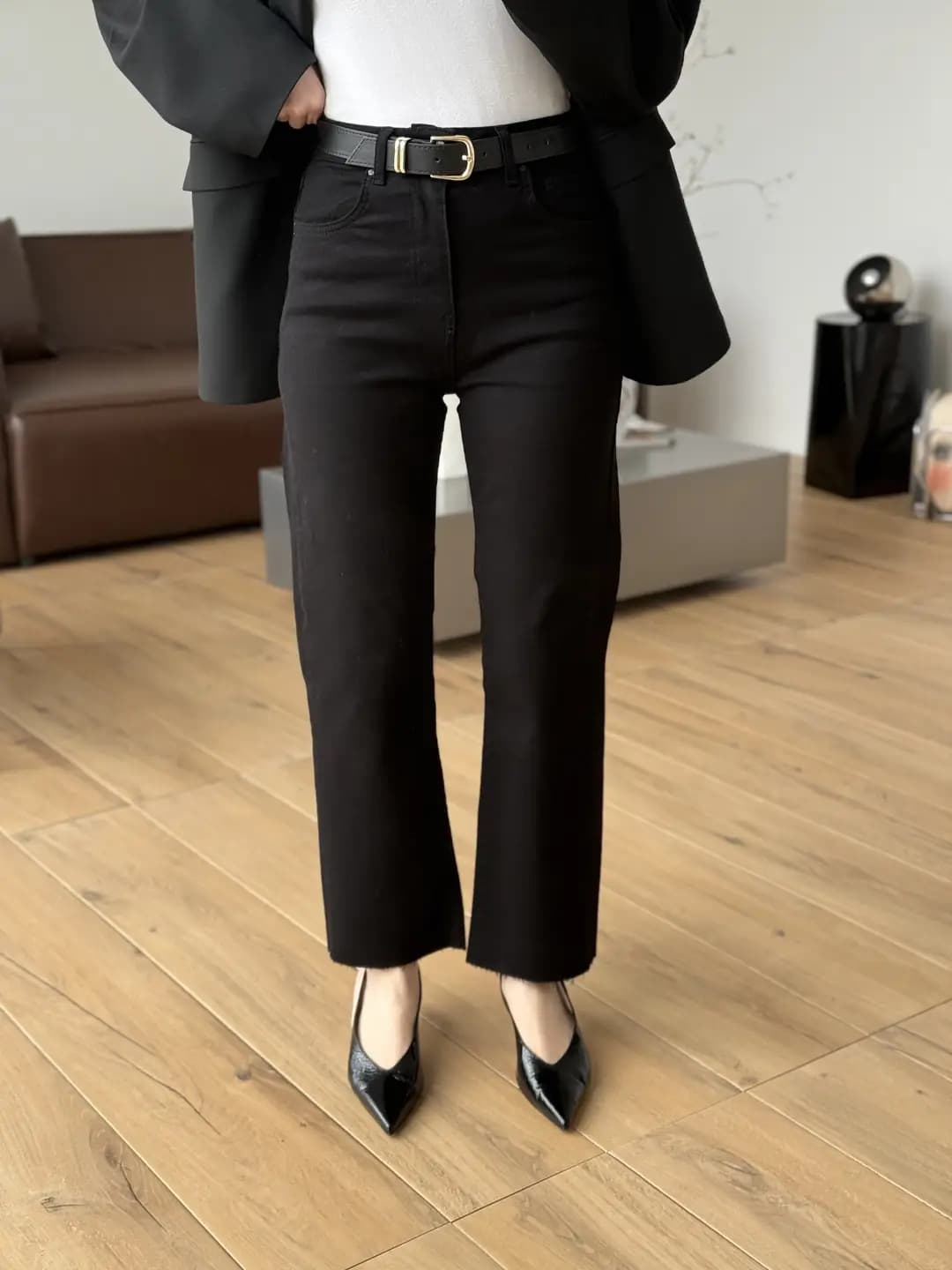 Premium Paçası Kesik Kemerli Jean Siyah
