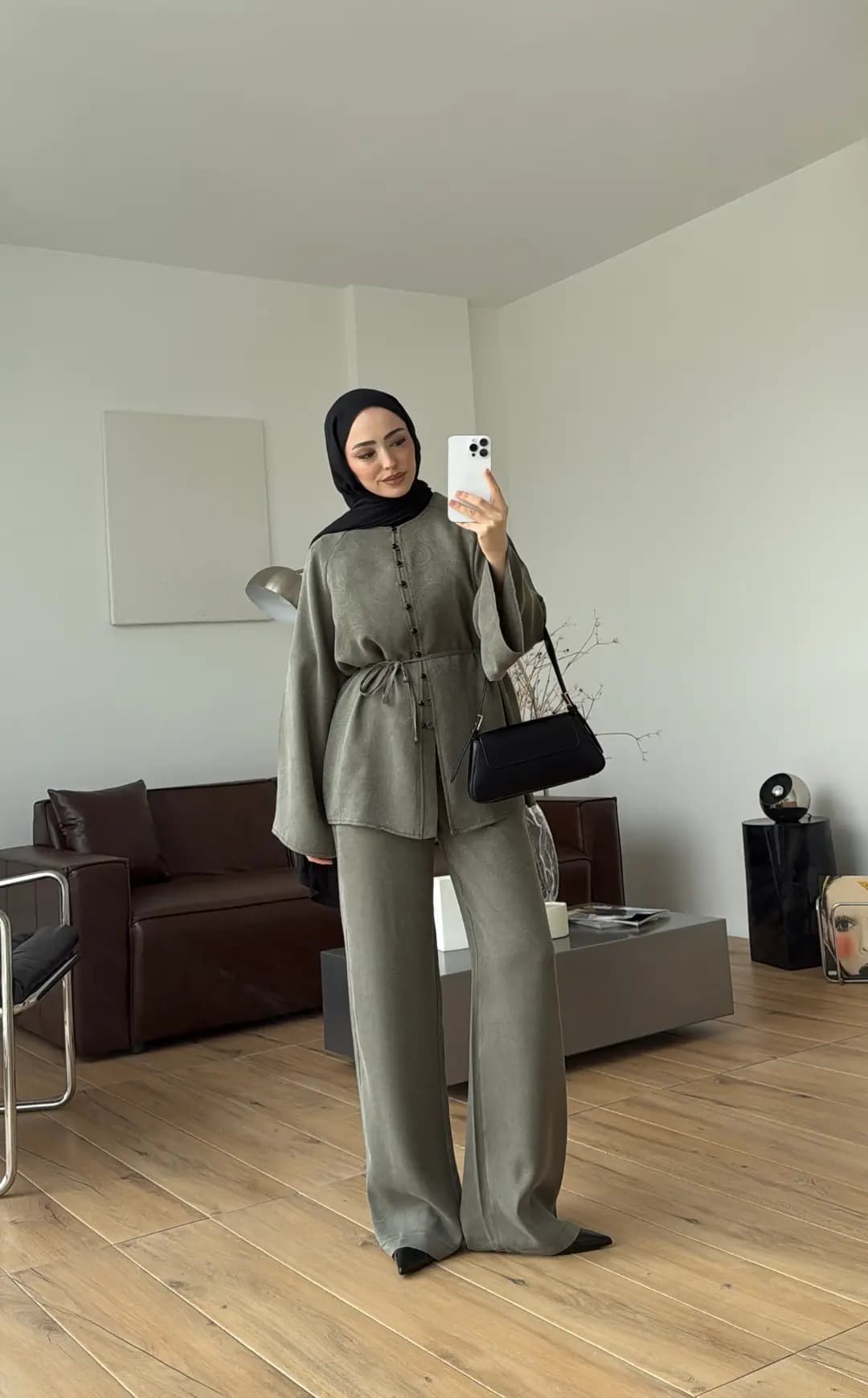 Önü Düğme Detaylı Takım Haki