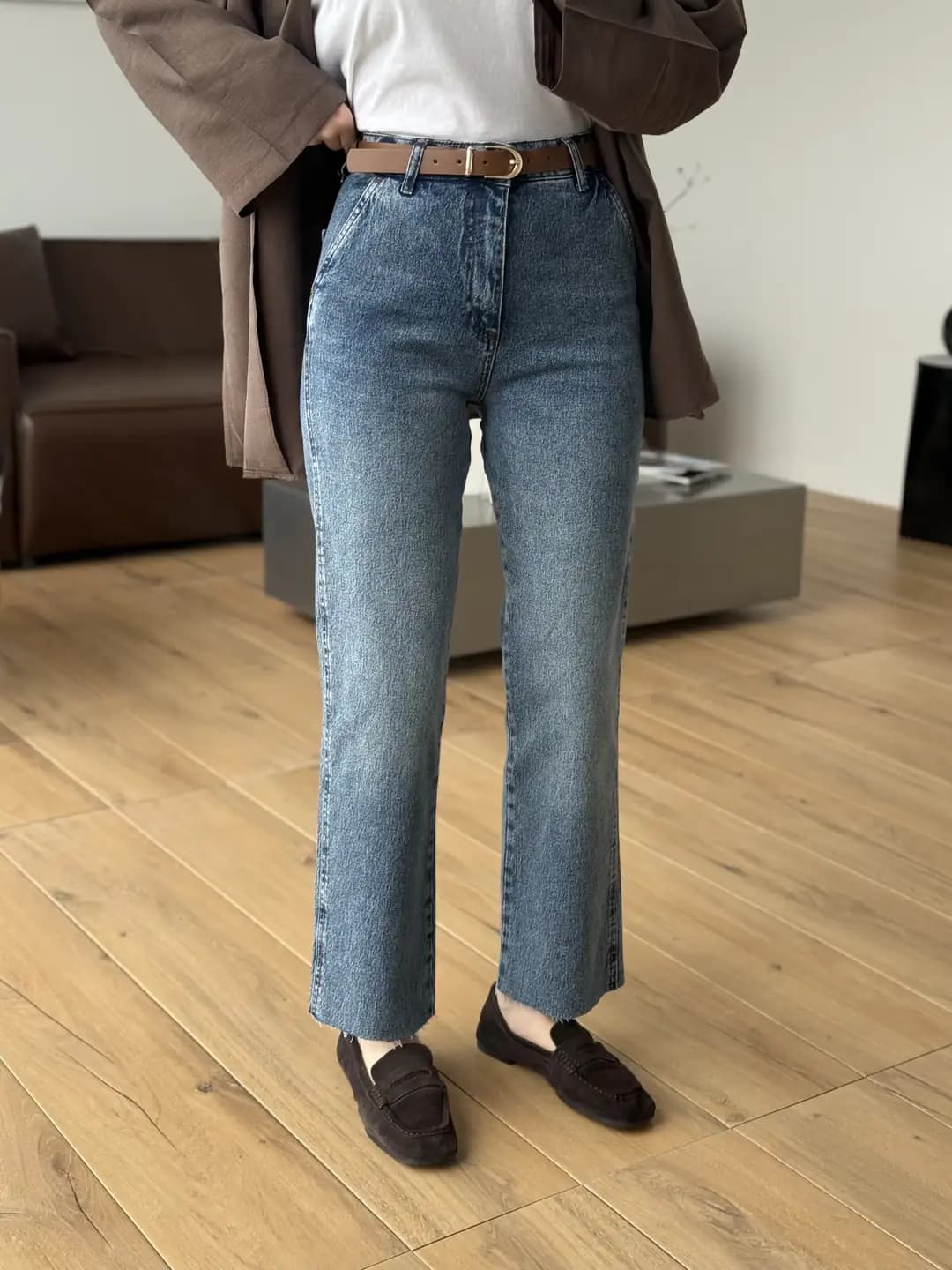 Premium Paçası Kesik Kemerli Jean 173