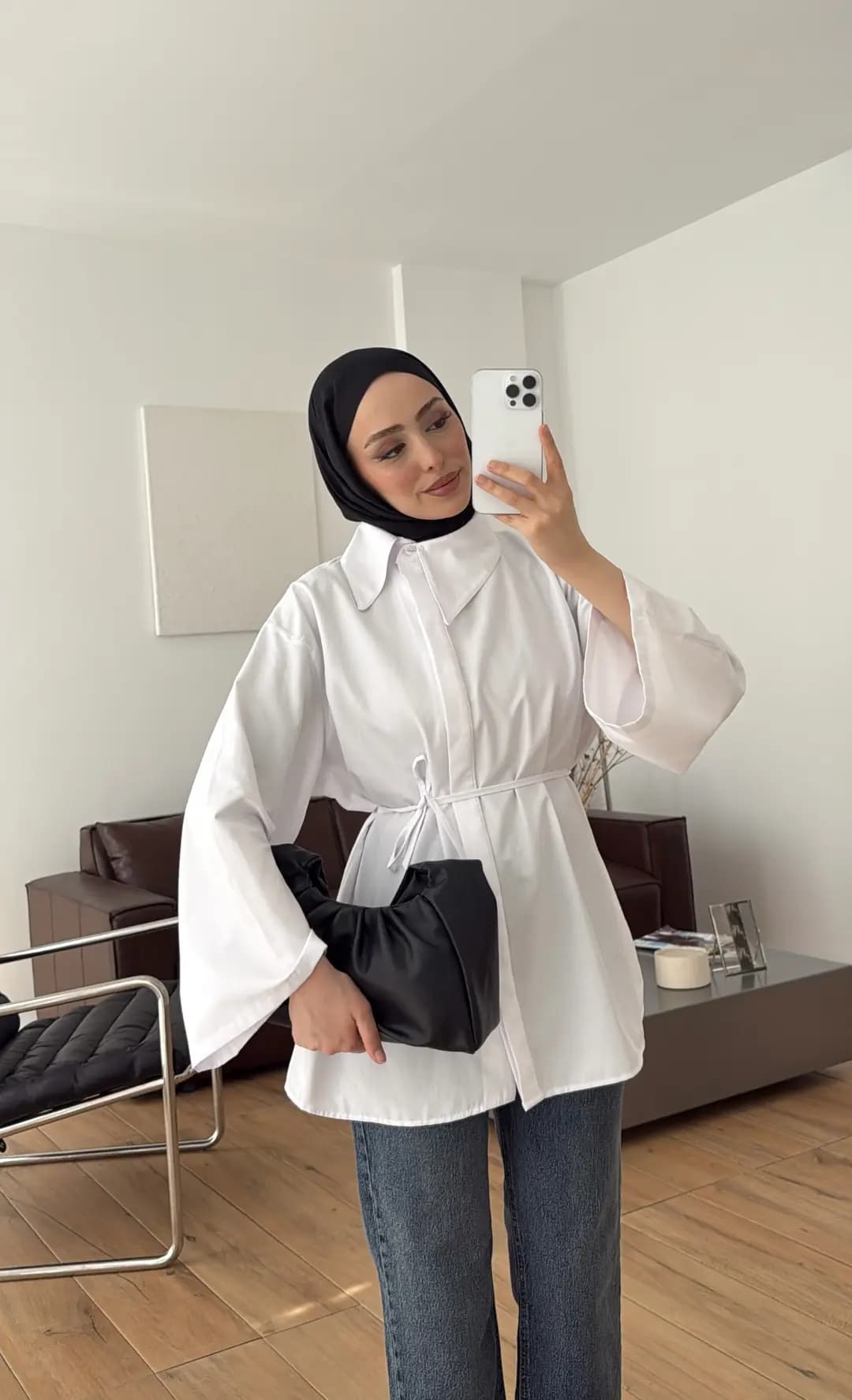 Bağcıklı Asimetrik Yaka Gömlek Beyaz