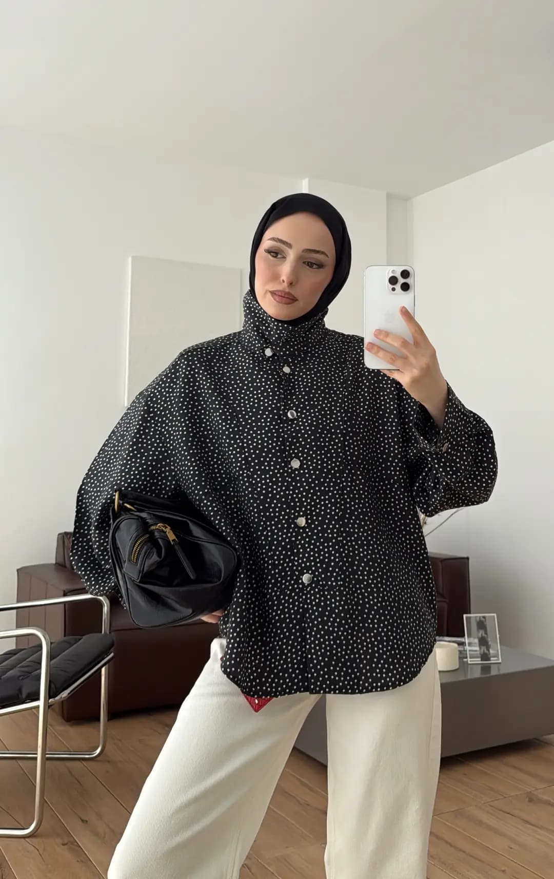 Dik Yaka Çıtçıtlı Puantiyeli Gömlek Siyah