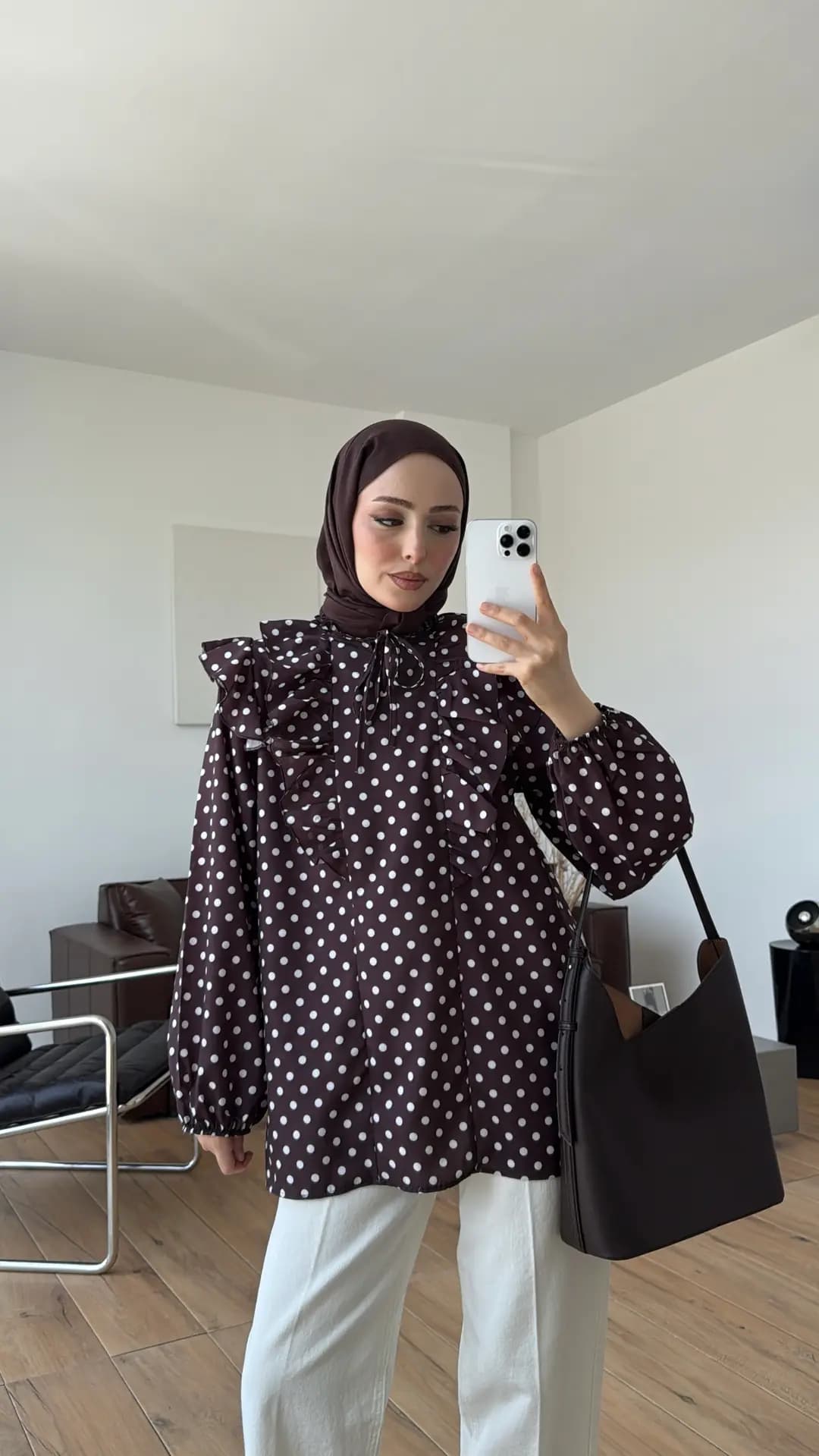 Kolları Lastikli Puantiyeli Gömlek Kahve