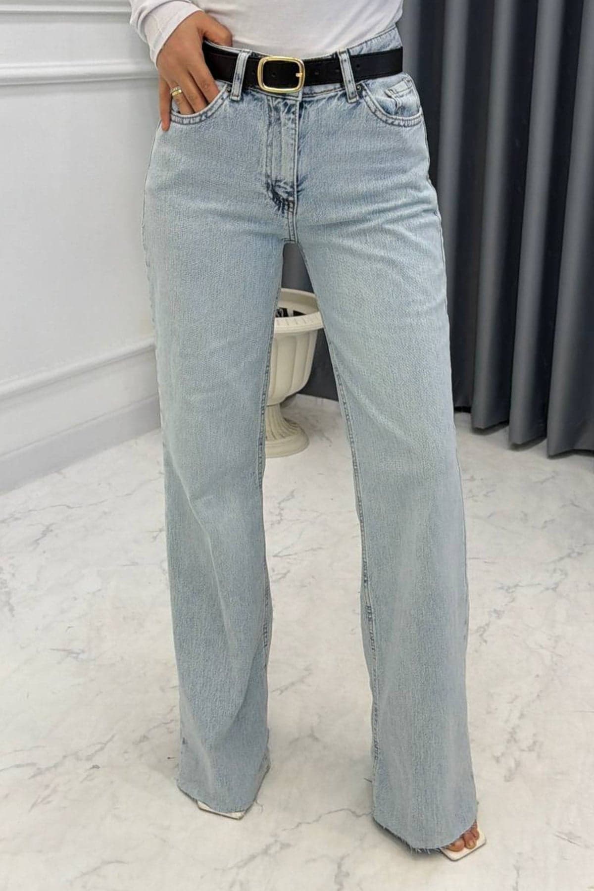 KEMERLİ KOT PANTOLON AÇIK MAVİ